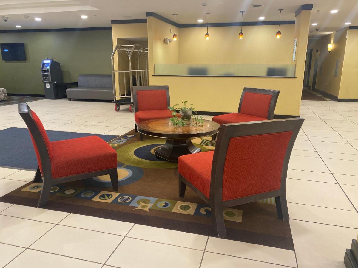Holiday Inn Express And Suites Detroit North-Troy By Ihg Exterior foto